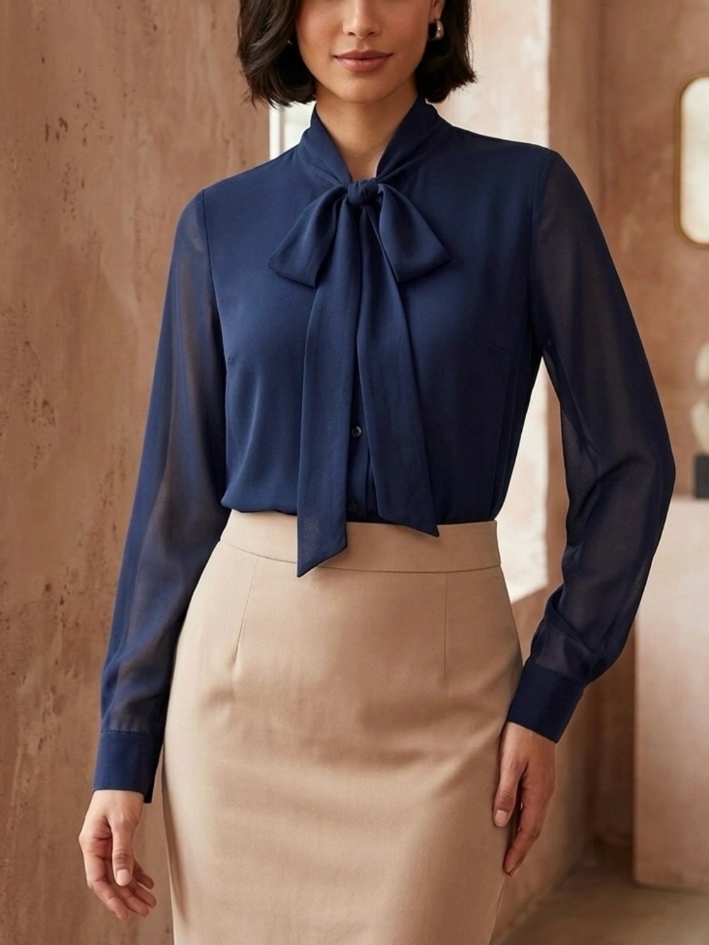 New MICHAEL KORA Navy Tie-Neck Blouse Size Medium